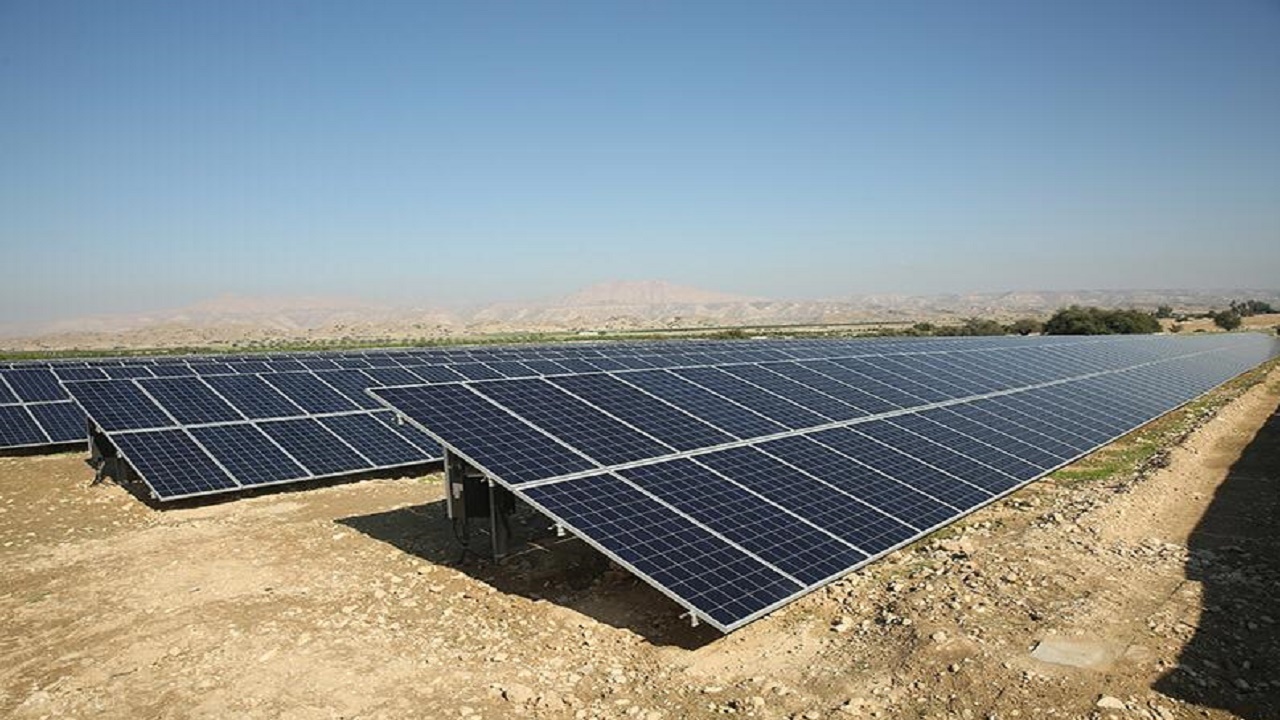 13082347 123 - توسعه نیروگاه‌های خورشیدی در کشور ضروری است